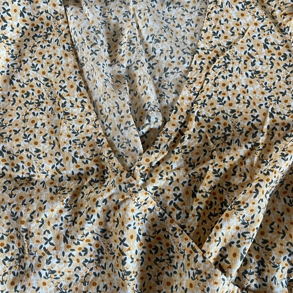 Abercrombie Blouse - Picture 5 of 6